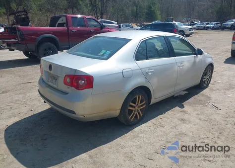 2006 Volkswagen Jetta 2.5 from USA, damaged, VIN 3VWRF71K76M707615